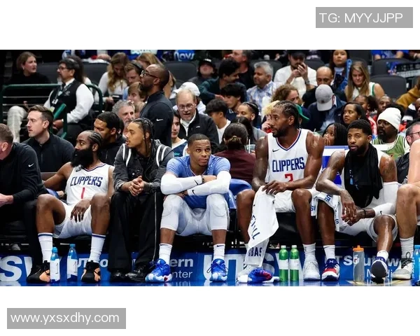 小卡状态低迷半场仅得2分快船陷被动正负值全队最低难掩颓势